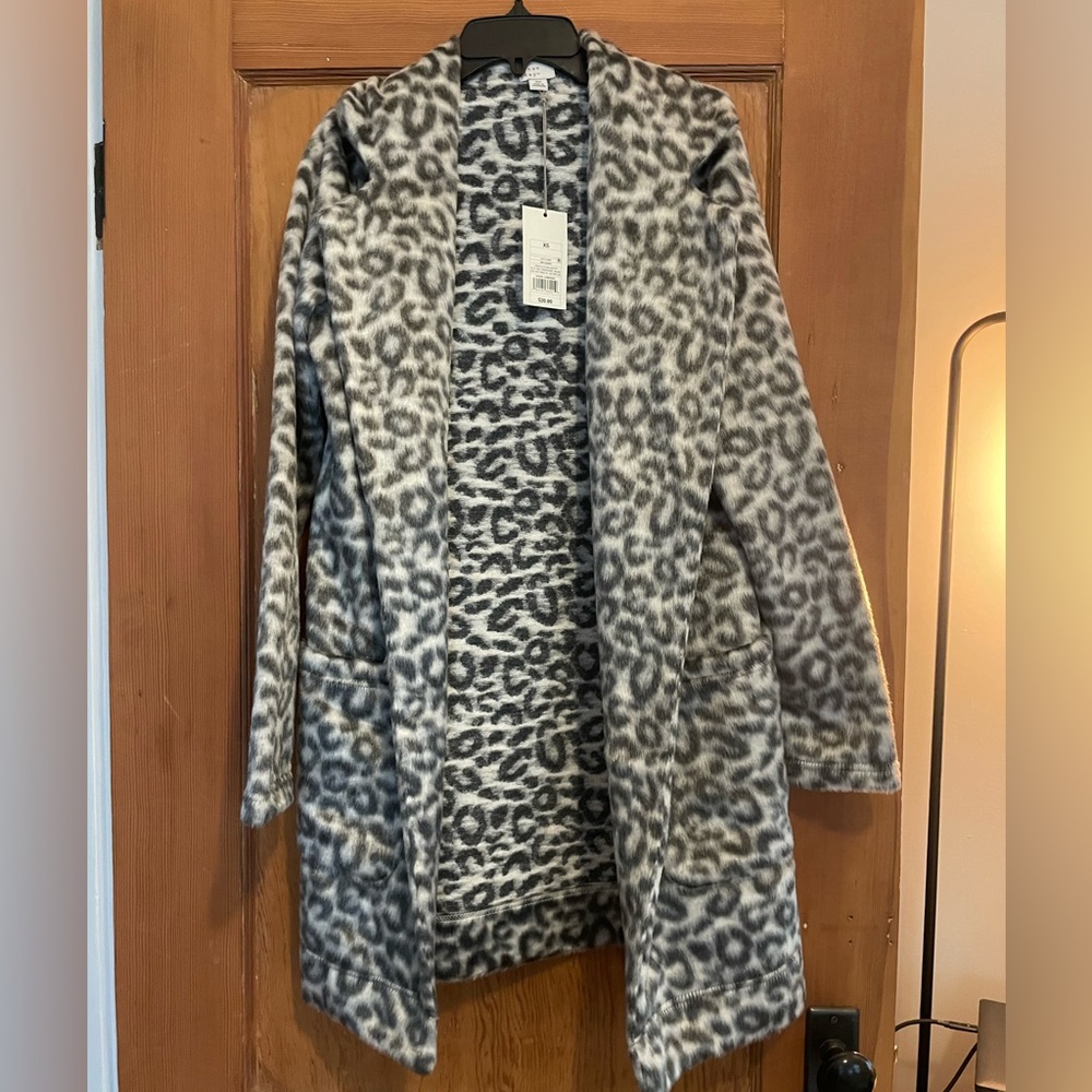 Gray Leopard Faux Fur Midweight Jacket - XS